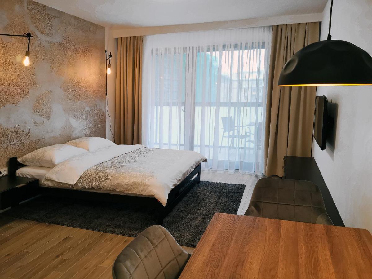 ורשה Come&Stay Apartments Wola מראה חיצוני תמונה