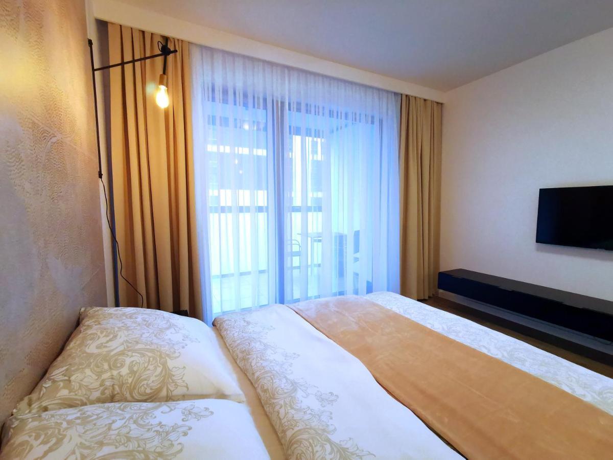 ורשה Come&Stay Apartments Wola מראה חיצוני תמונה