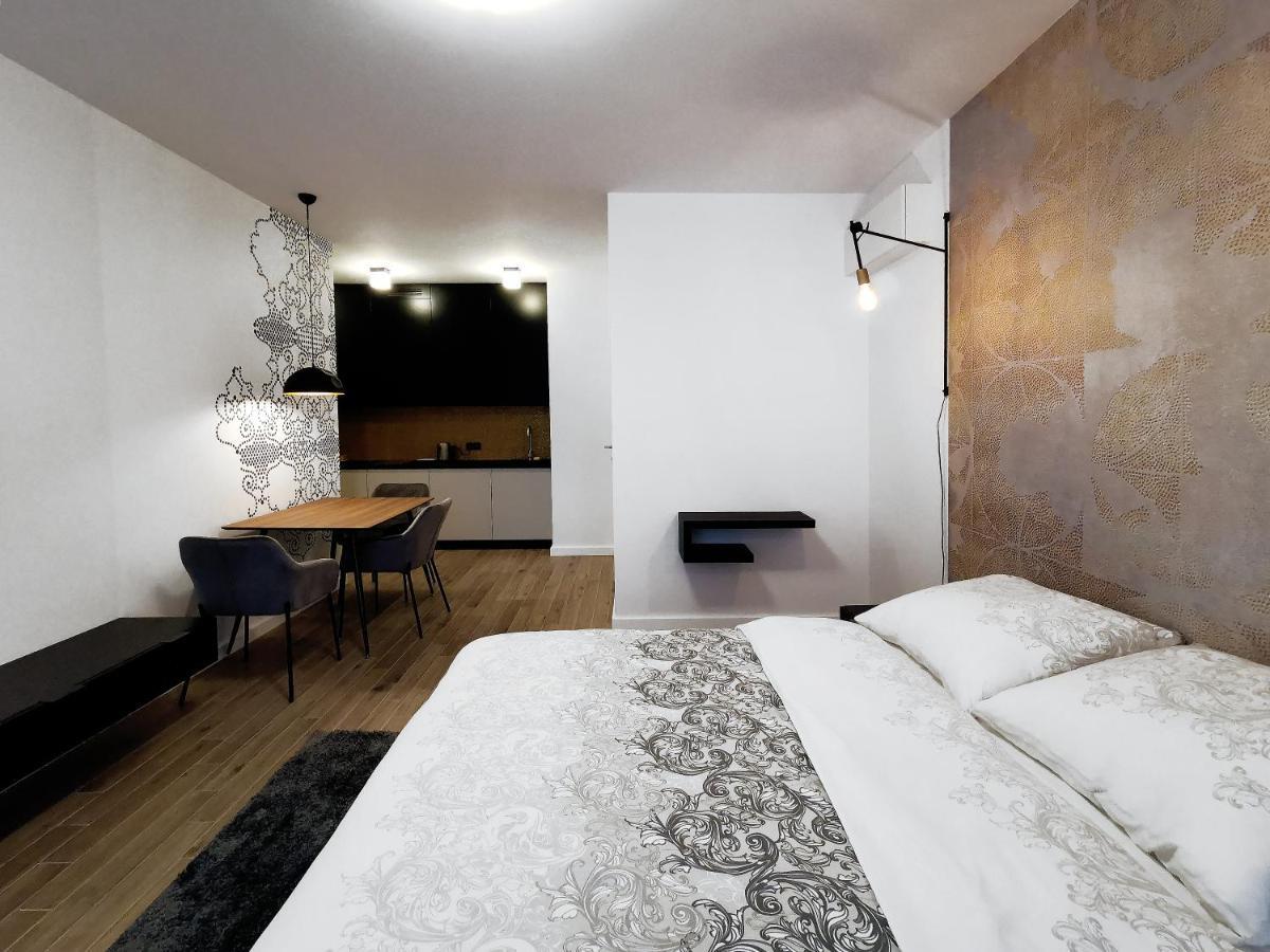 ורשה Come&Stay Apartments Wola מראה חיצוני תמונה