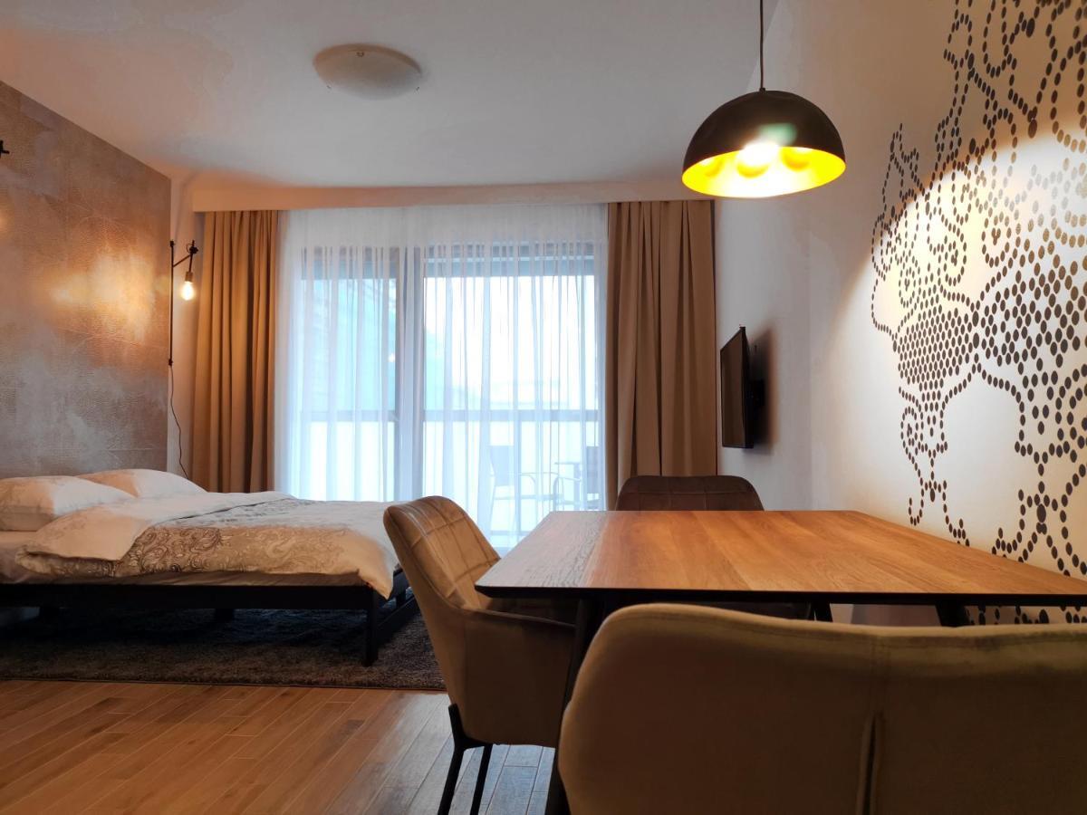 ורשה Come&Stay Apartments Wola מראה חיצוני תמונה