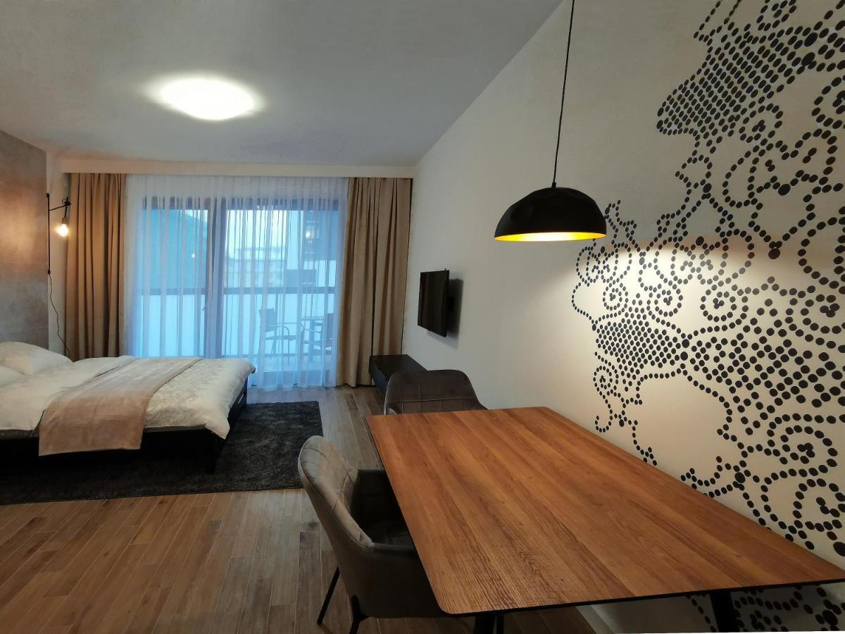 ורשה Come&Stay Apartments Wola מראה חיצוני תמונה