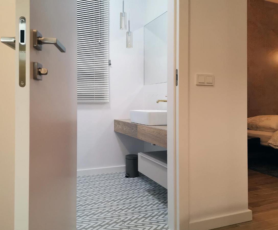 ורשה Come&Stay Apartments Wola מראה חיצוני תמונה